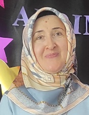 Ayşe E.