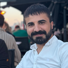 Ömer Ş.